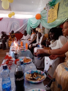 Guests enjoy traditional Ethiopian food 